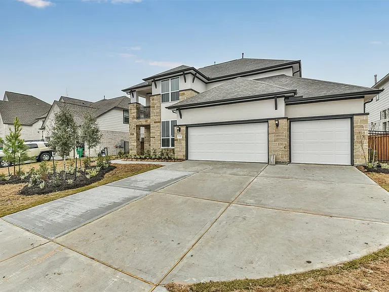 8211 Chartres Wind Dr — Photo 2