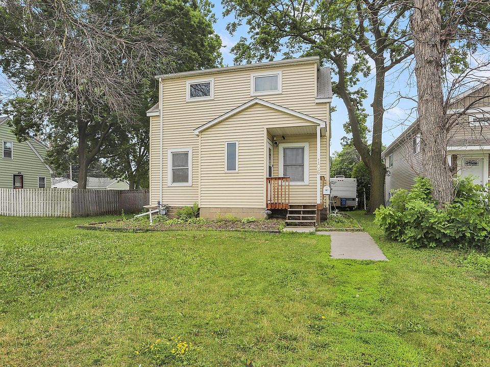 1st image of 106 E Spruce St