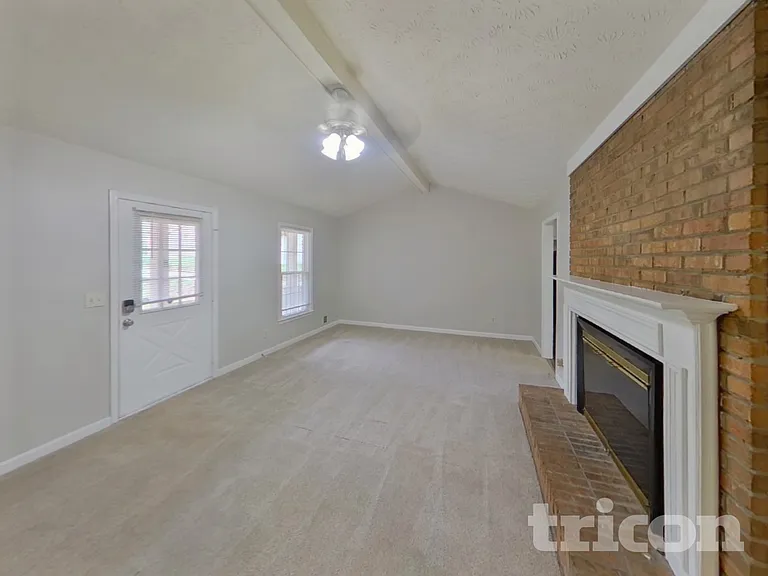507 Ironwood Ct SE — Photo 3