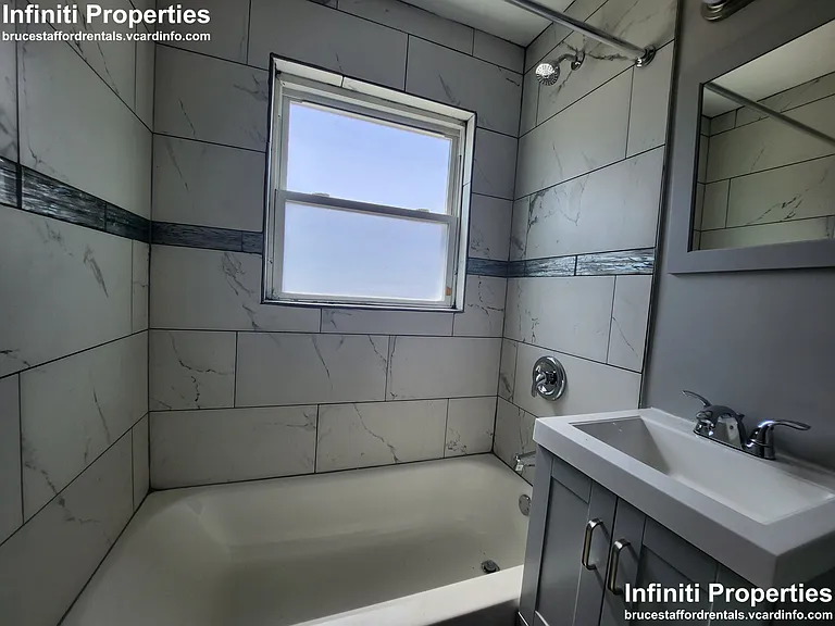 2113 119th St #6 — Photo 13