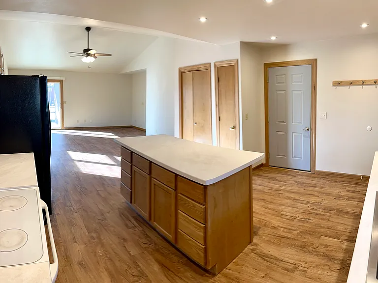 1514 Utah St — Photo 5