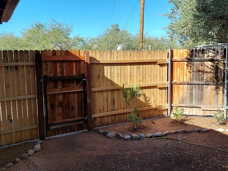 E Blacklidge Dr — Photo 45