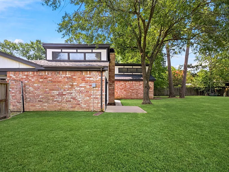 19407 Enchantford Ct — Photo 45