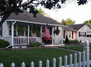 1820 Forest St, Carthage, MO 64836