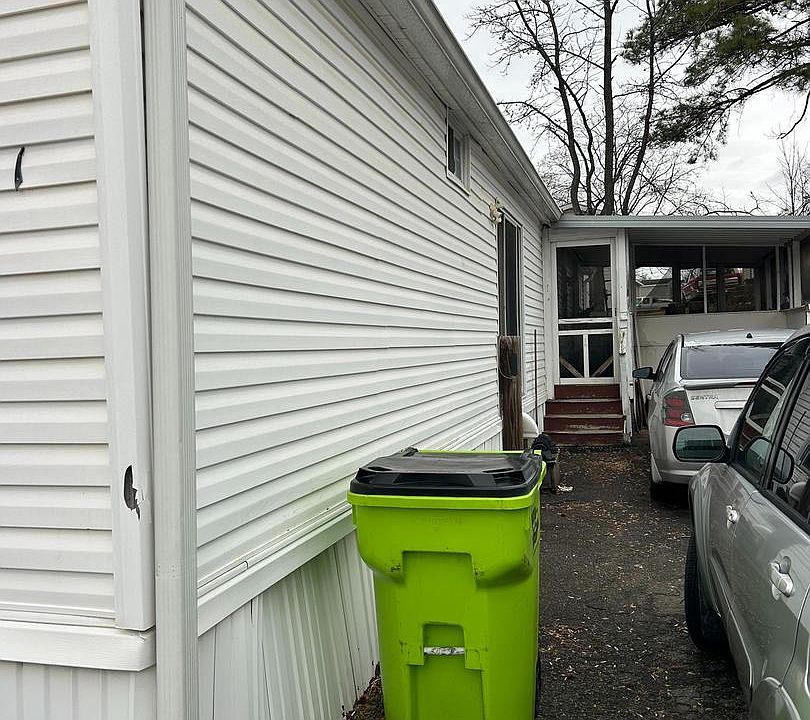 1st image of 101 Dumfries Dr #101
