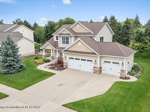 3rd image of 12855 Chartreuse Dr