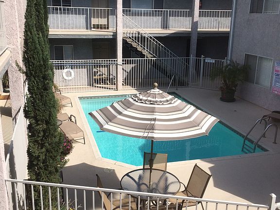 Courtyard w/sparking pool