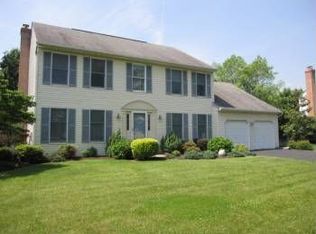 565 Paterno Dr, Harleysville, PA 19438