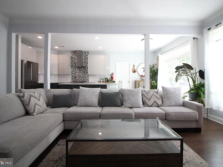 15 Kentsdale Dr — Photo 11