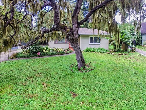 3rd image of 6011 Roberta Cir