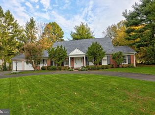 1275 Meadowbrook Rd, Lancaster, PA 17603