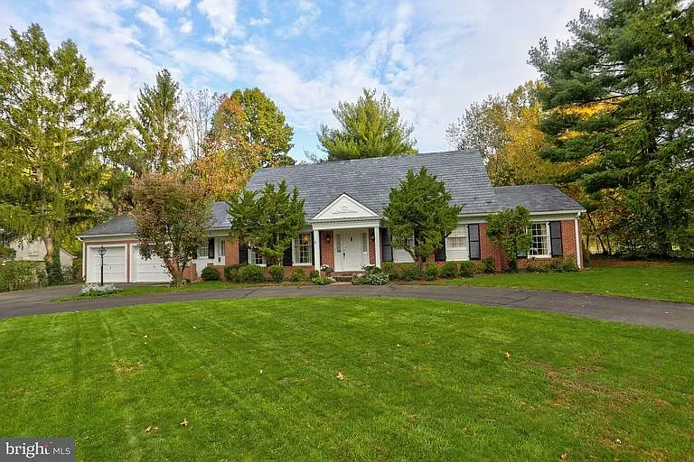 1275 Meadowbrook Rd photo 1