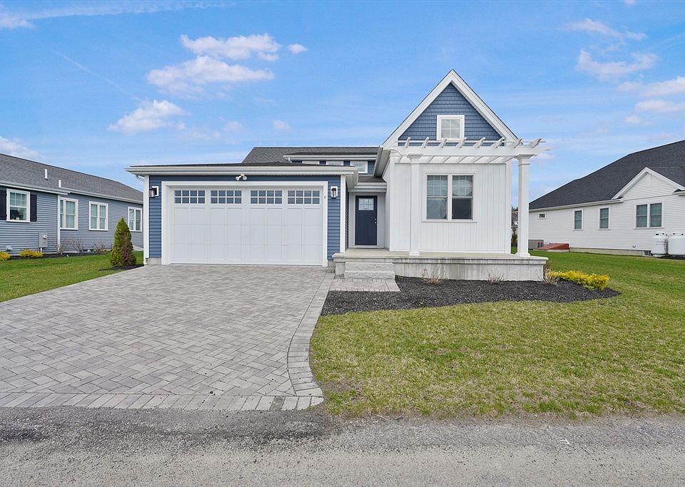 1st image of 31 Sophia Dr