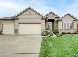 6130 Monarch Cir, Lincoln, NE 68516