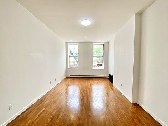 4th image of 517 Grand St #2
