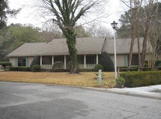 520 E Wimbledon Dr, Charleston, SC 29412