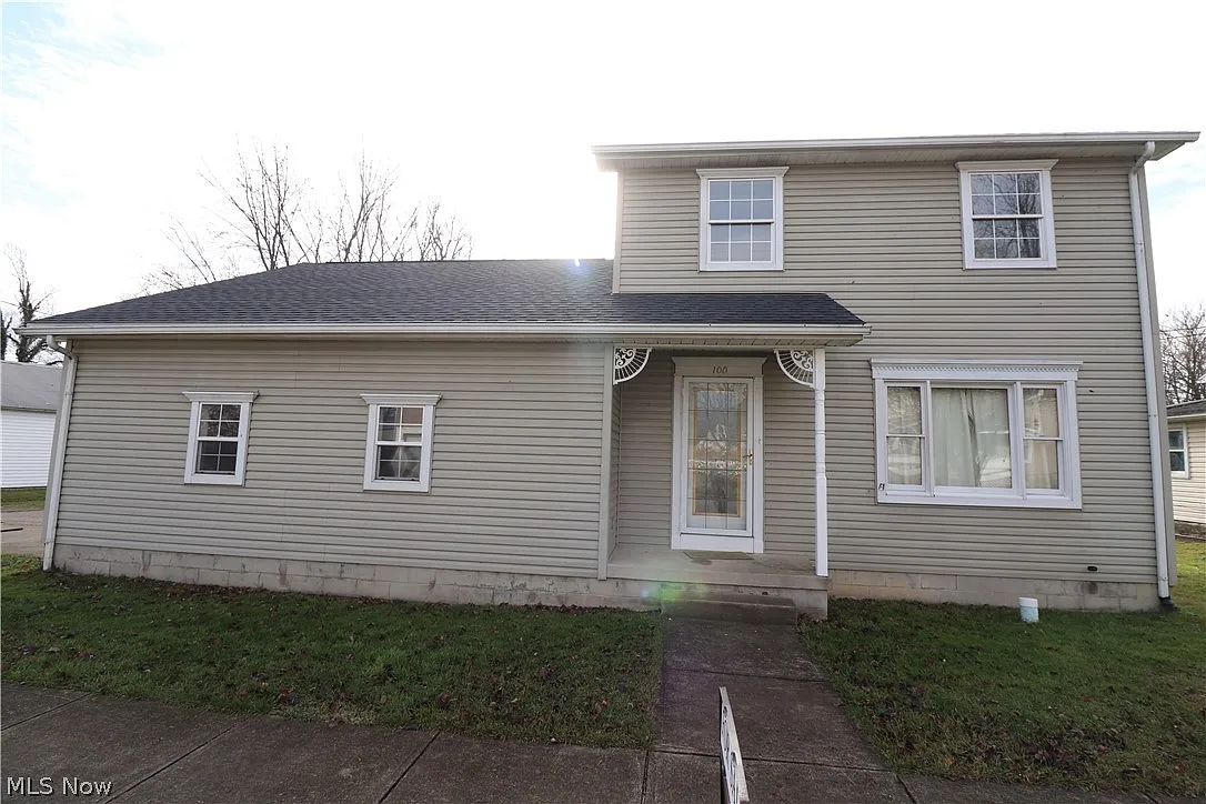 100 Stebbins St photo 1