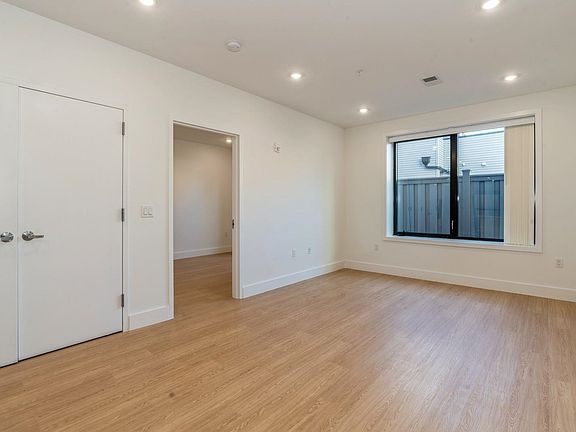 2nd image of 30.2 Vroom St #104