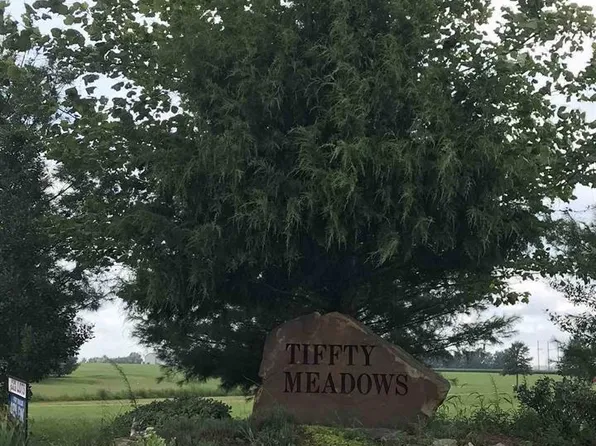 4 Dove Ln, Eldorado, IL 62930