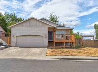 637 N Coolidge St, Carlton, OR 97111