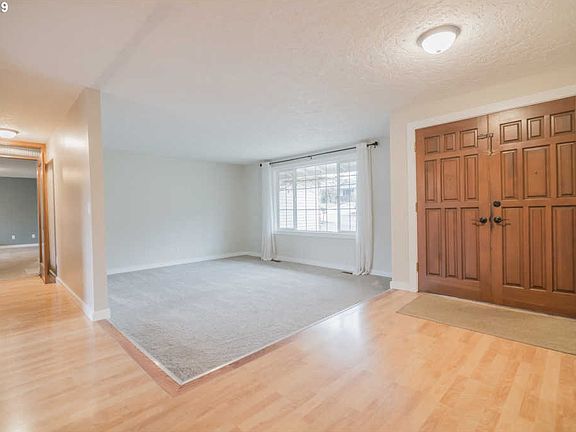 5th image of 12404 NE 8th Ct