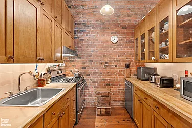 Rented by Brown Harris Stevens