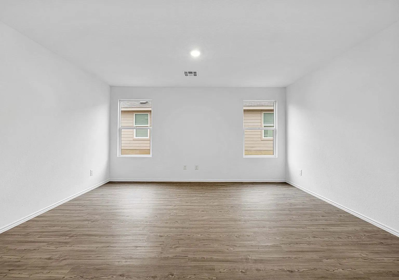 Beautiful Rental Home Located near 410 and Old Pearsall Rd. — Photo 4