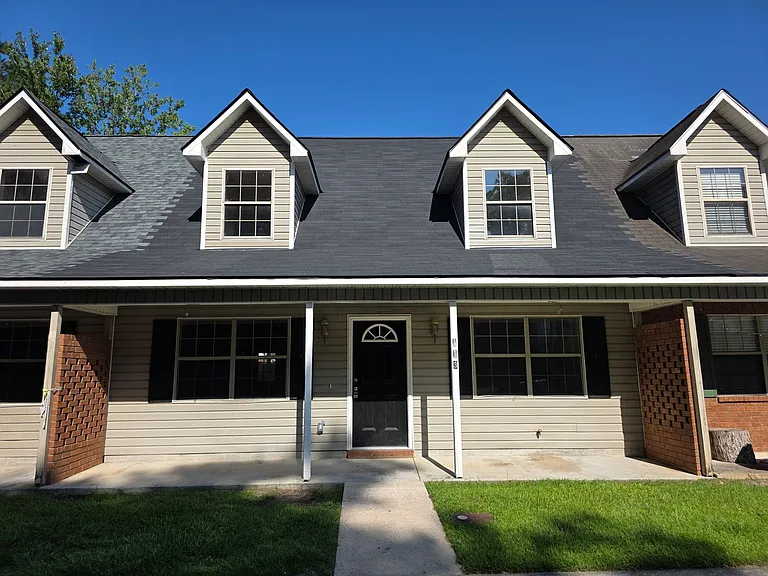 113 Park Pl — Photo 1