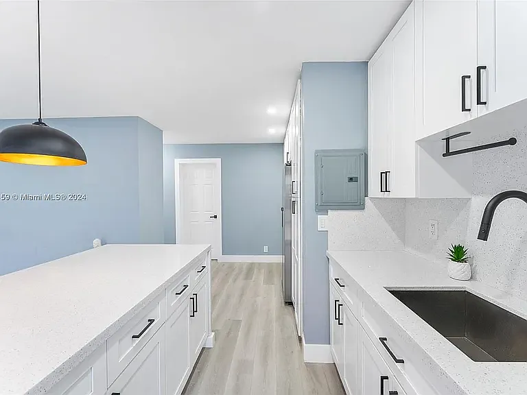 1620 SW 40th Ave #1 — Photo 10