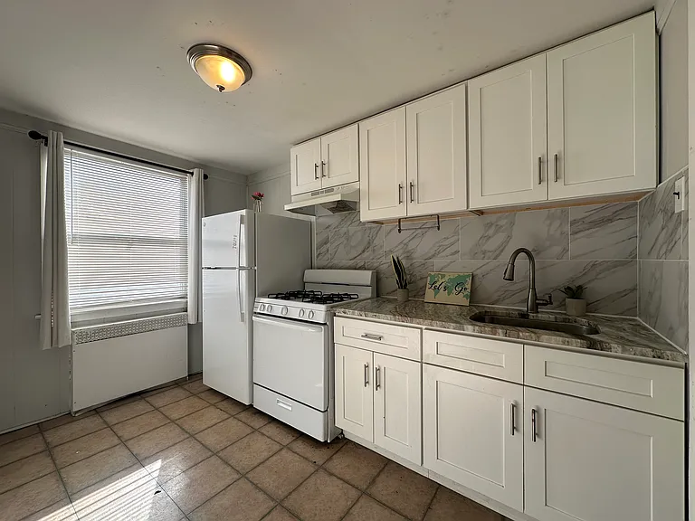 7117 Castor Ave #1 — Photo 1