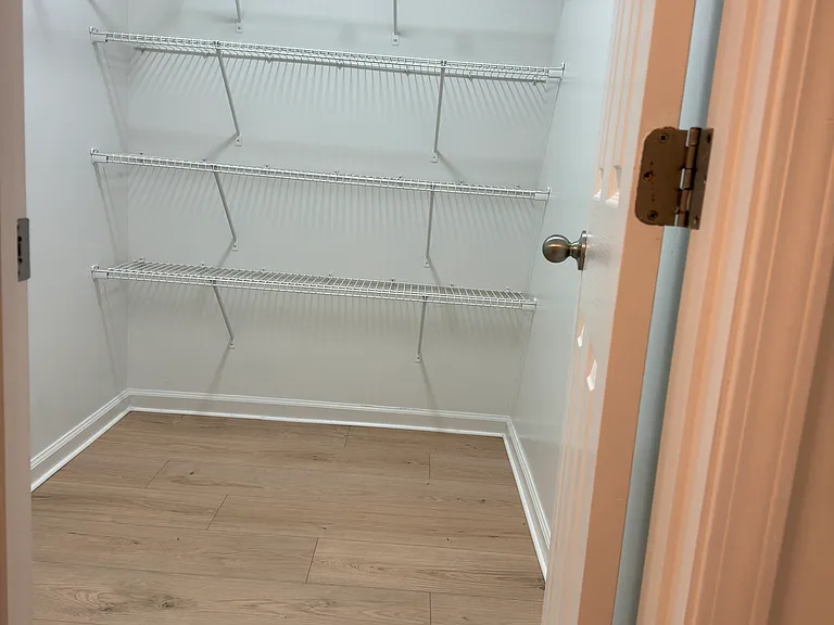 204 Harbor Haven Dr — Photo 8