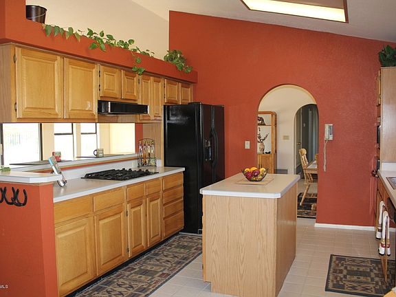 5th image of 636 W Pomegranate Pl