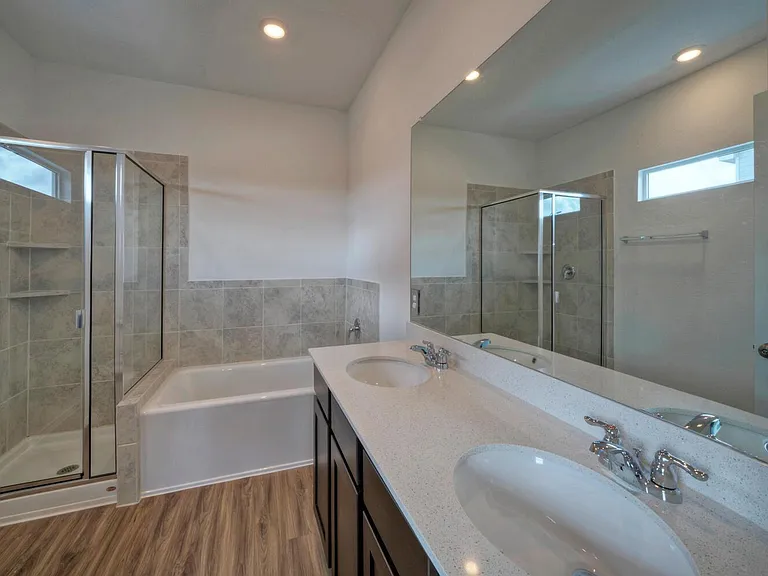1317 Linwood St — Photo 19