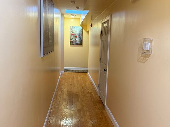 4th image of 629 Tremont St #1