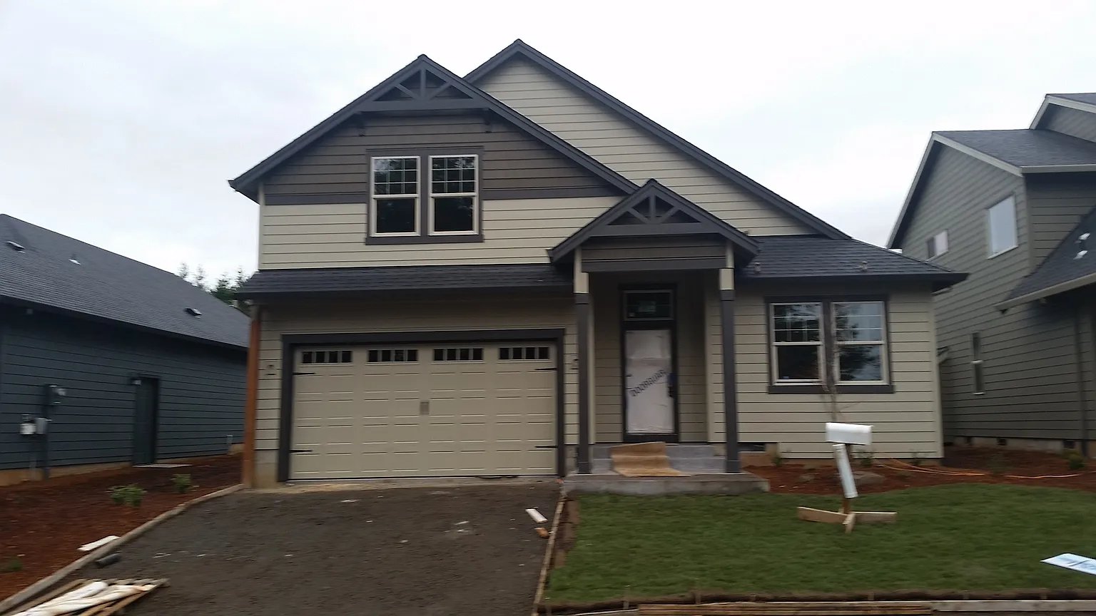 116 NE Oak View Ln photo 1