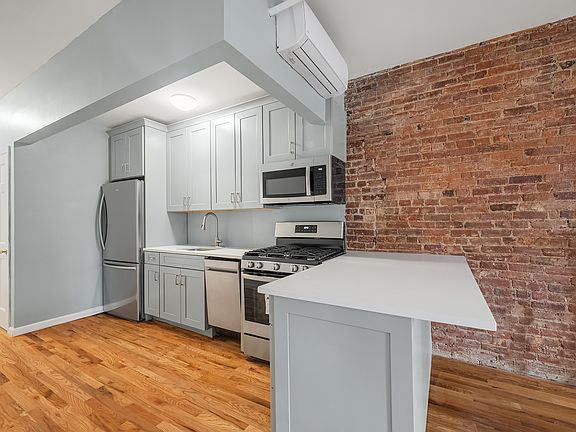 3rd image of 151 W 126th St #3