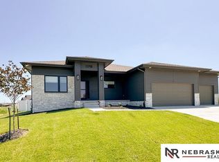 11701 S 119th Ave, Papillion, NE 68046