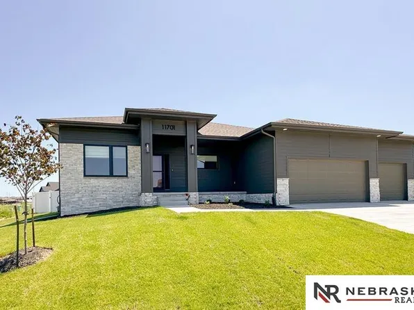 11701 S 119th Ave, Papillion, NE 68046