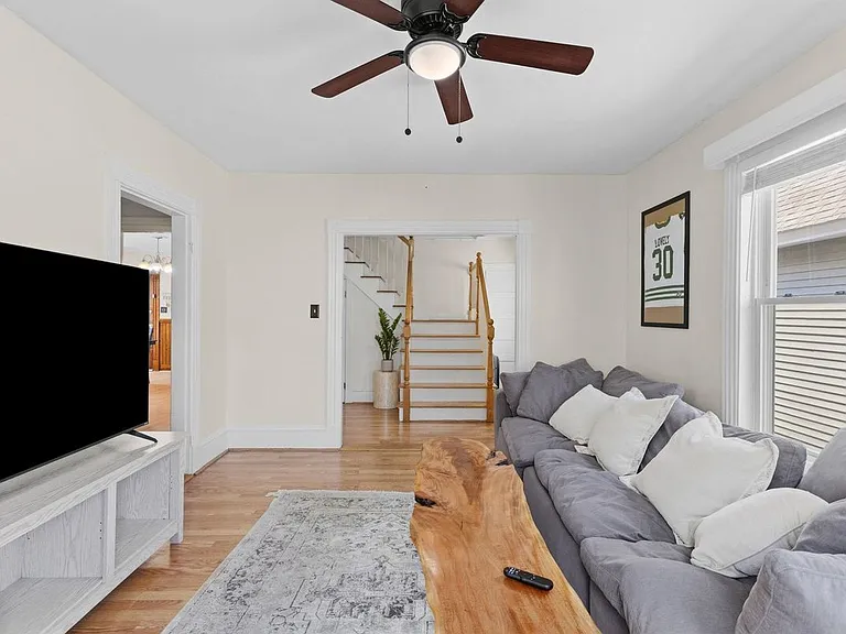 616 Hevey St — Photo 8