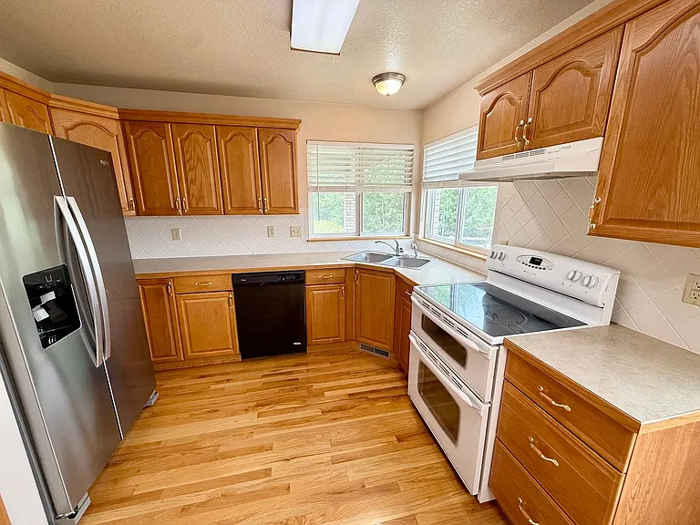 2597 Turquoise St — Photo 15