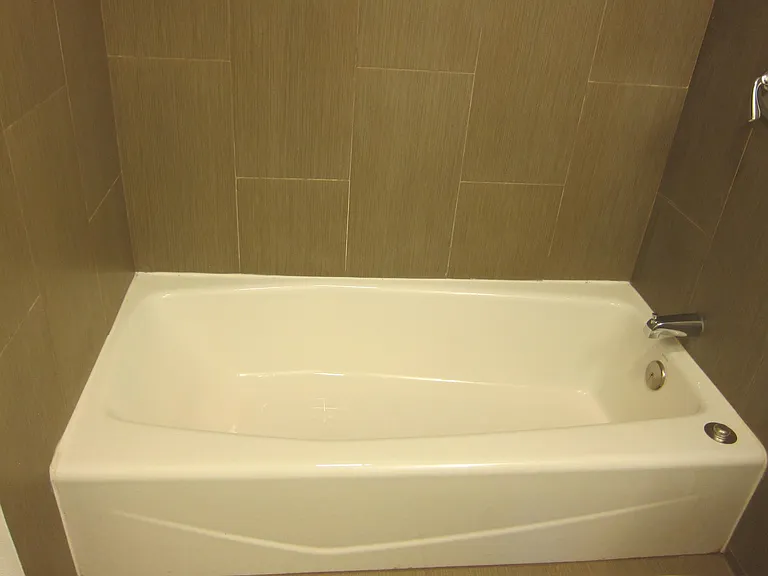 488 N Michigan Ave #1 — Photo 10