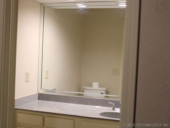 5th image of 60 E Woodward Blvd S #60