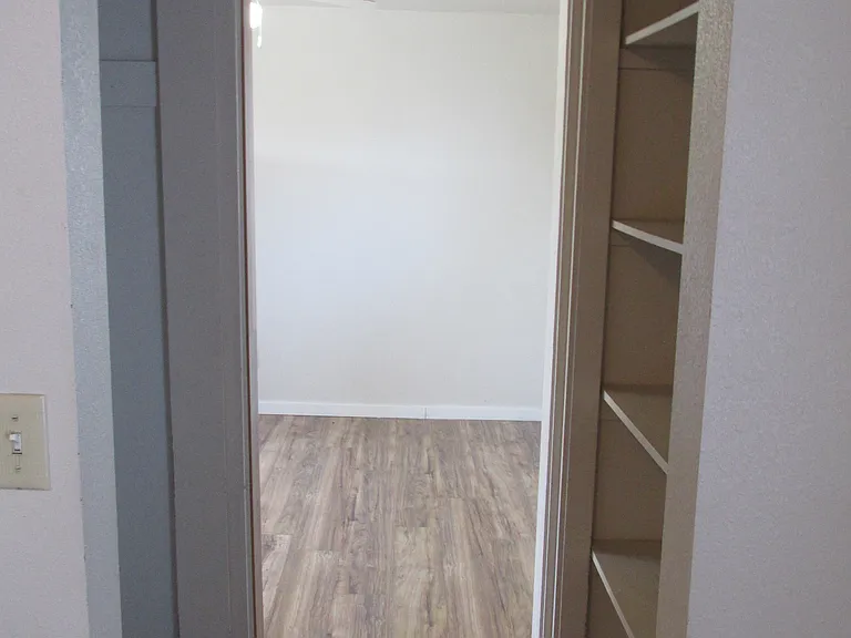 345 E Hazel Ave — Photo 8