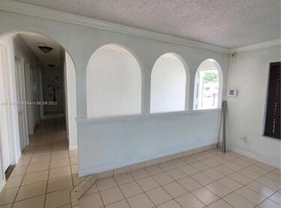 4350 NW 168th Ter, Miami Gardens, FL 33055