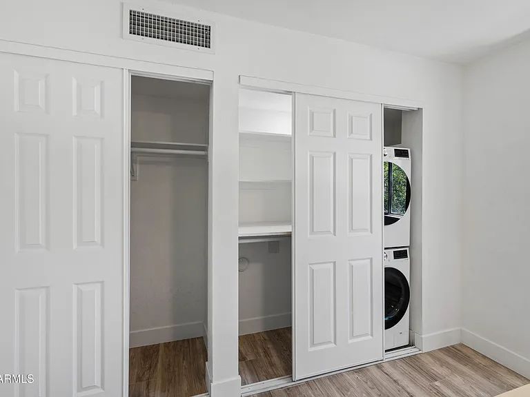1010 E Osborn Rd #E — Photo 22
