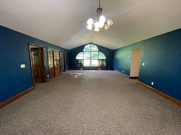 5th image of 1066 Maplewood Dr