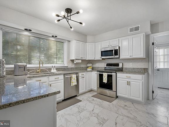 4th image of 6604 English Saddle Ct