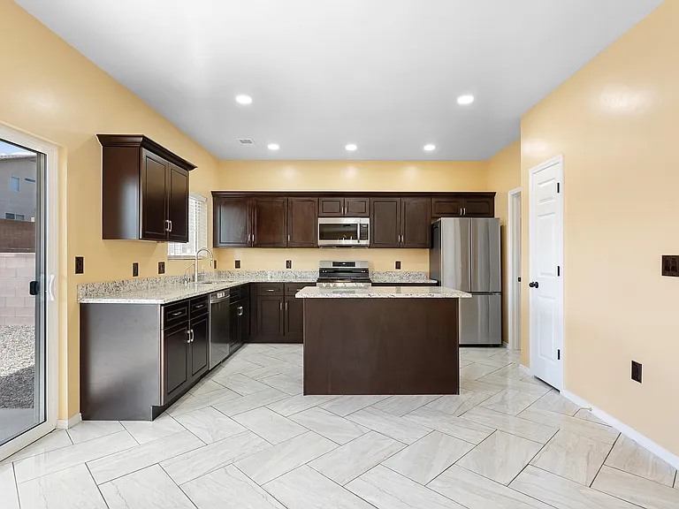 9516 Silica Ave NW — Photo 10