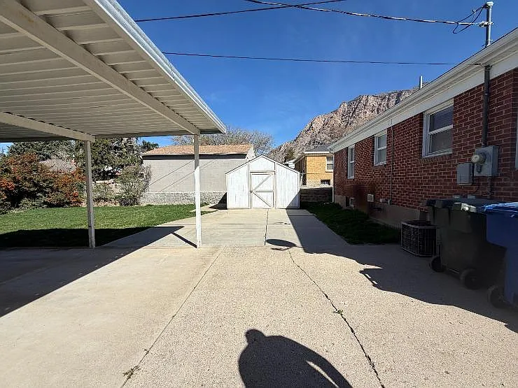 721 Robins Ave — Photo 21
