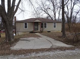 34860 240th St, Atchison, KS 66002